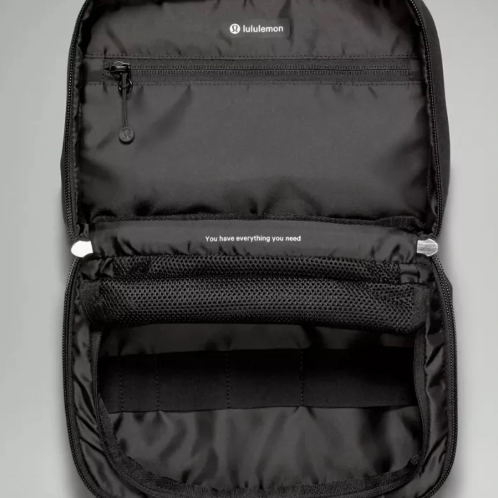 ❤️ Lululemon Daily Essentials Large Pouch 5L Black NWT